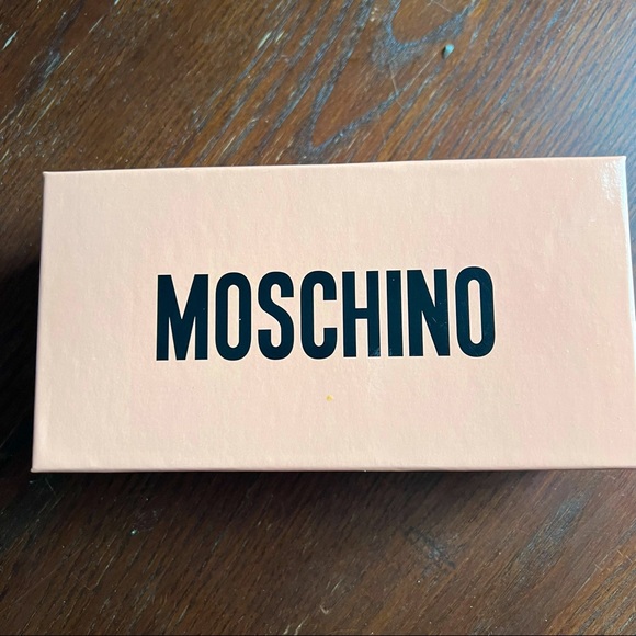 Moschino Heart Shaped Sunglasses in Pink - Picture 8 of 10